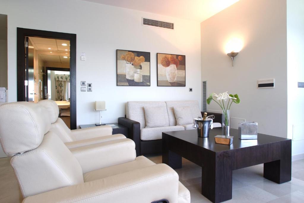 Two-Bedroom Suite,20976309:JPEG